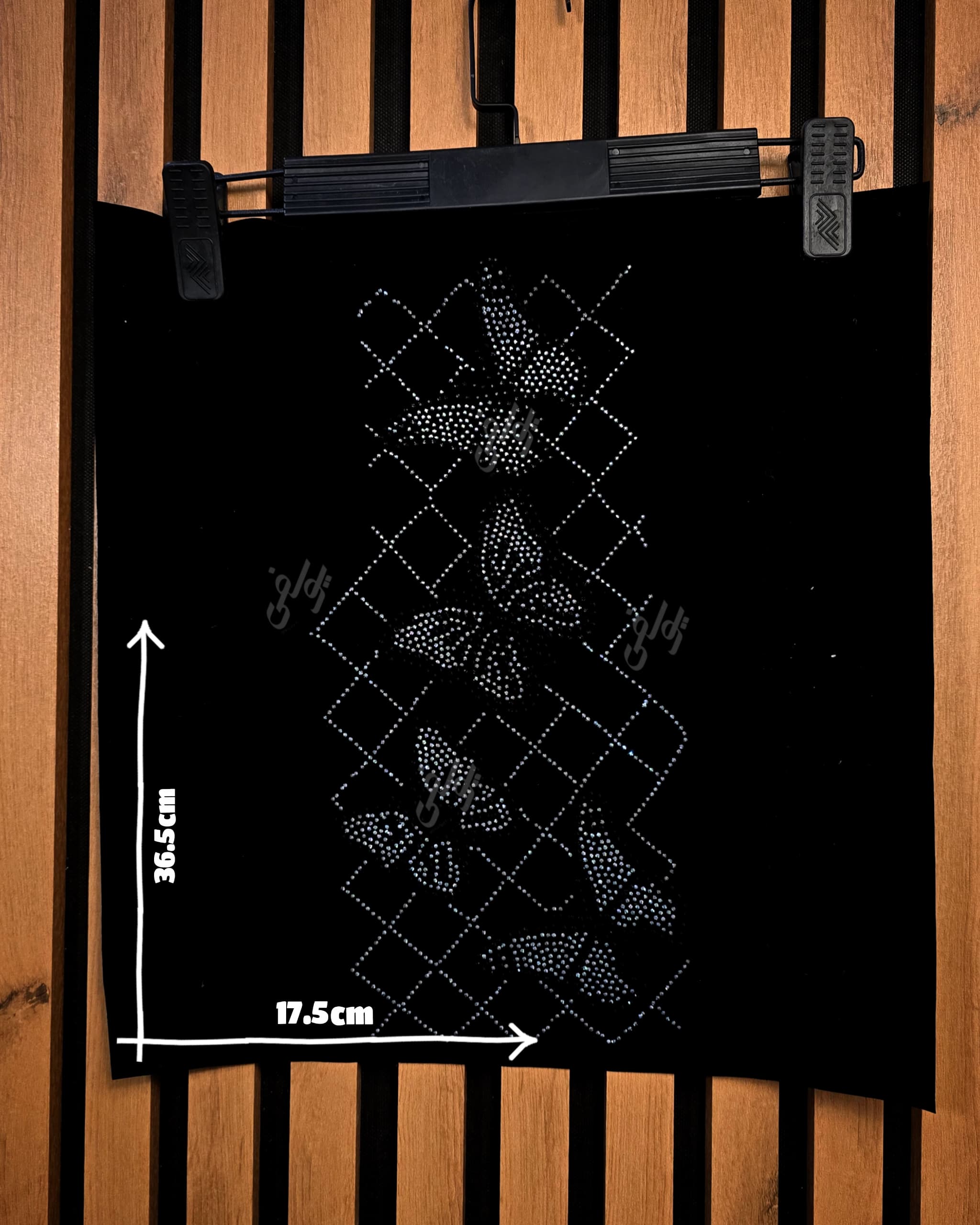 IMG-20251201-WA0190 پنل نگین حرارتی پروانه و تور روی مانتو مجلسی