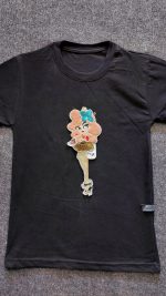 خرجکار گلدوزی دخترک پاپیون آبی