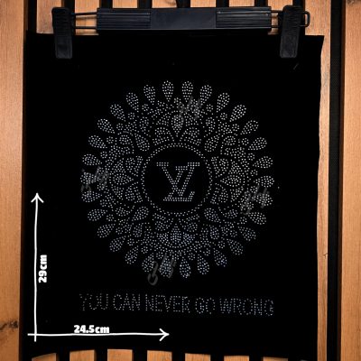 جزئیات طراحی دایره ای پنل نگین حرارتی لویی ویتون