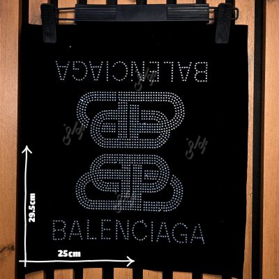 نمای نزدیک نگین های پنل حرارتی بالنسیاگا با طراحی دوتایی