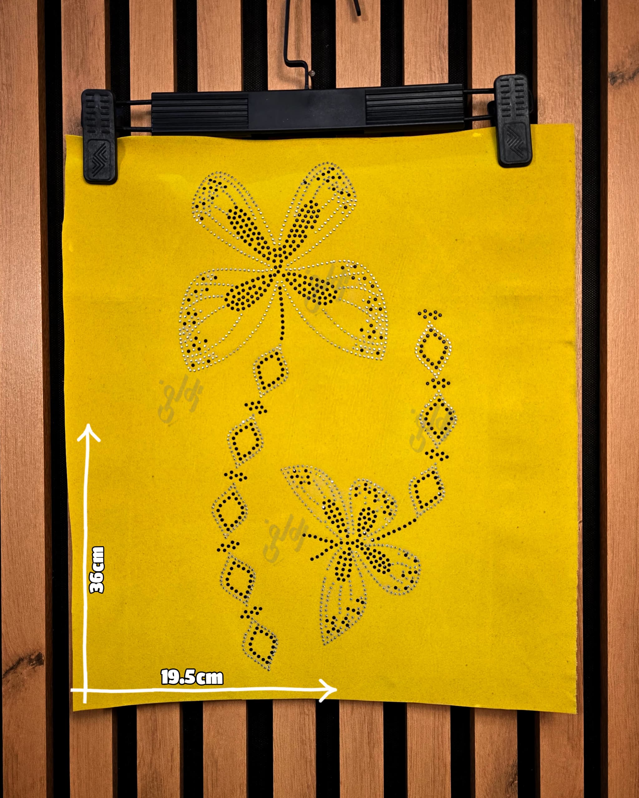 IMG-20251201-WA0067 پنل نگین حرارتی پروانه دنباله دار مناسب پیش سینه شومیز